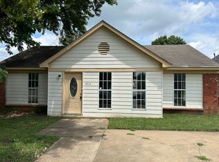 3434 Laurelwood Dr, Horn Lake, MS 38637