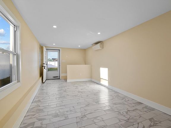 4th image of 334 11th St