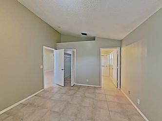 5th image of 38 Meadows Park Ln