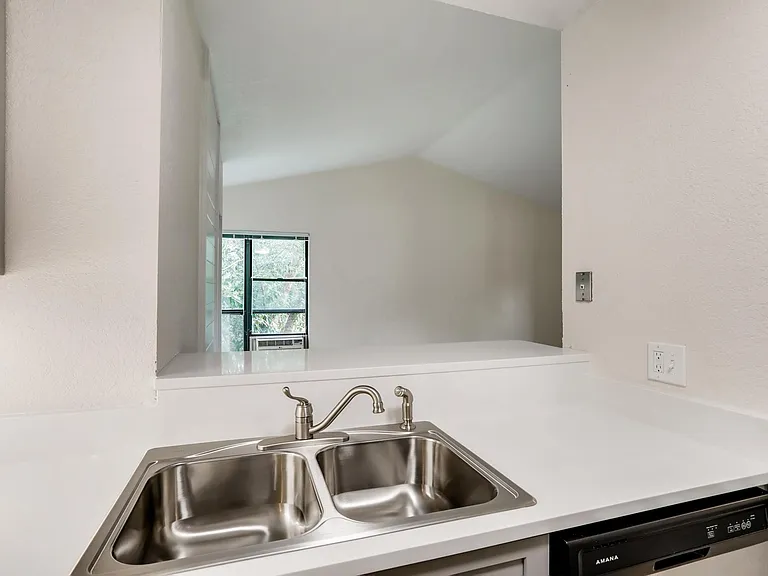 3525 28th St #301 — Photo 11