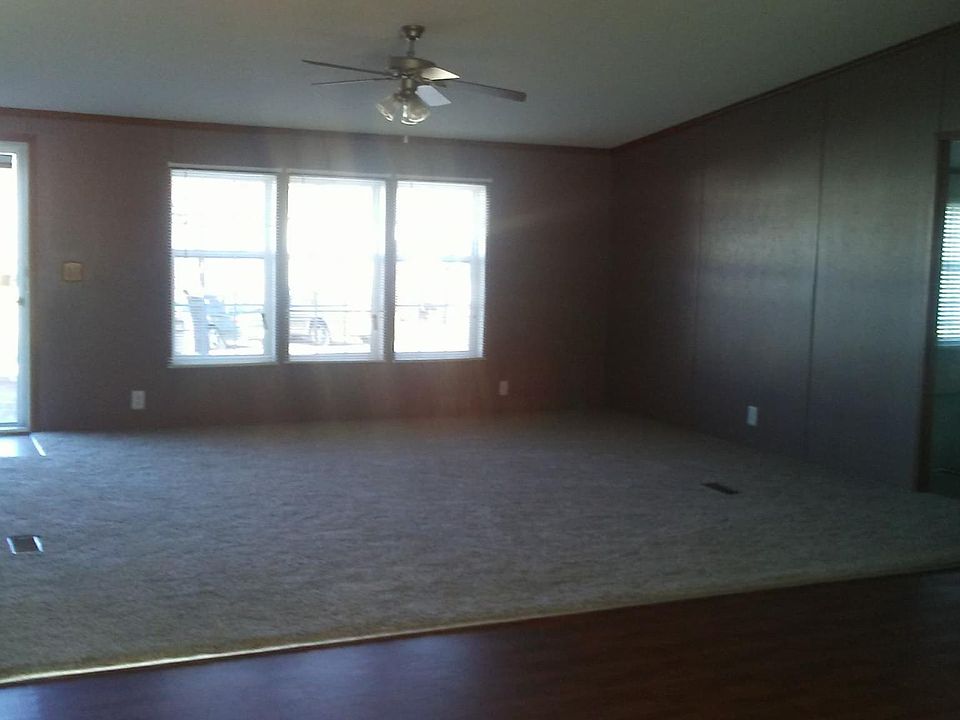 2nd image of 4915 Brooks Dr
