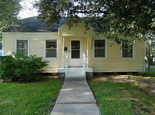 1902 Ahrens St, Houston, TX 77017