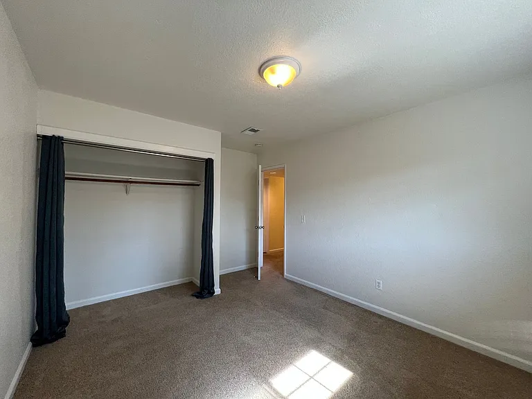 575 Bonnie Ave — Photo 26
