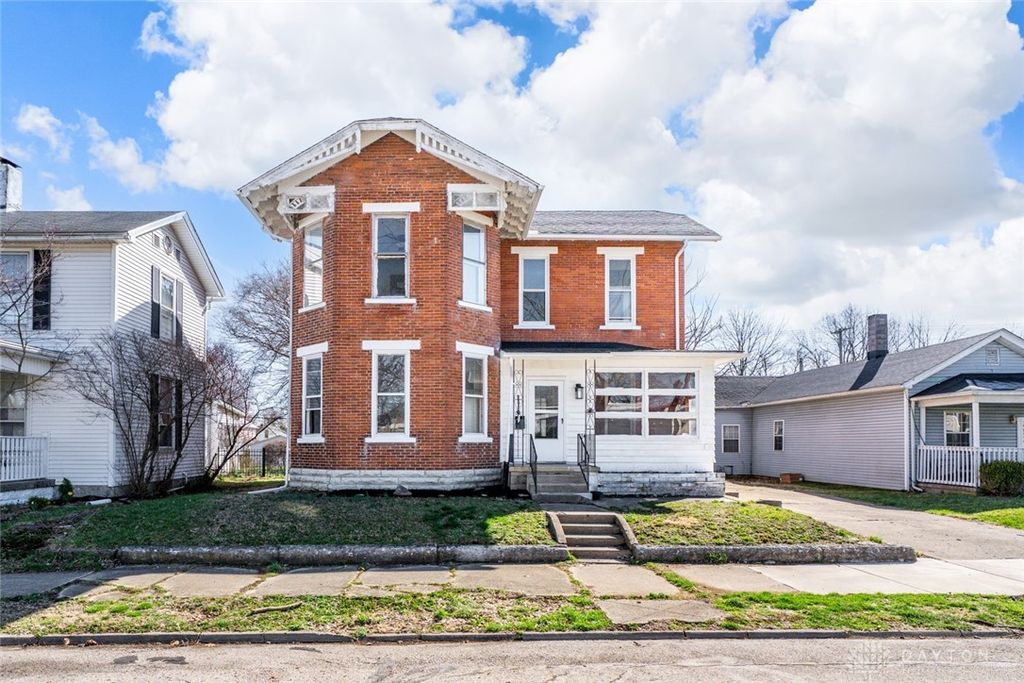 Real estate listing image
