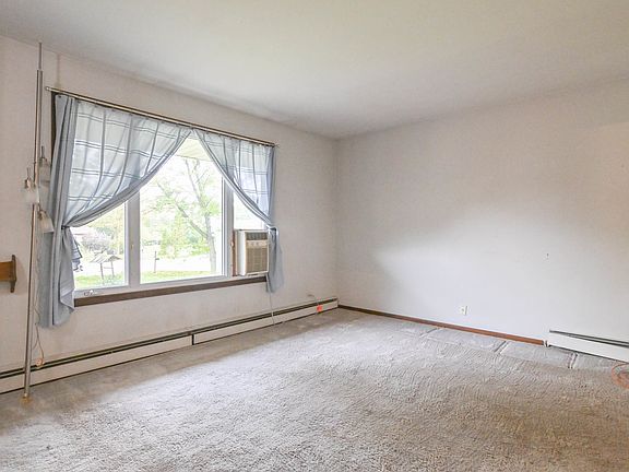 3rd image of 41084 N Julia Ct