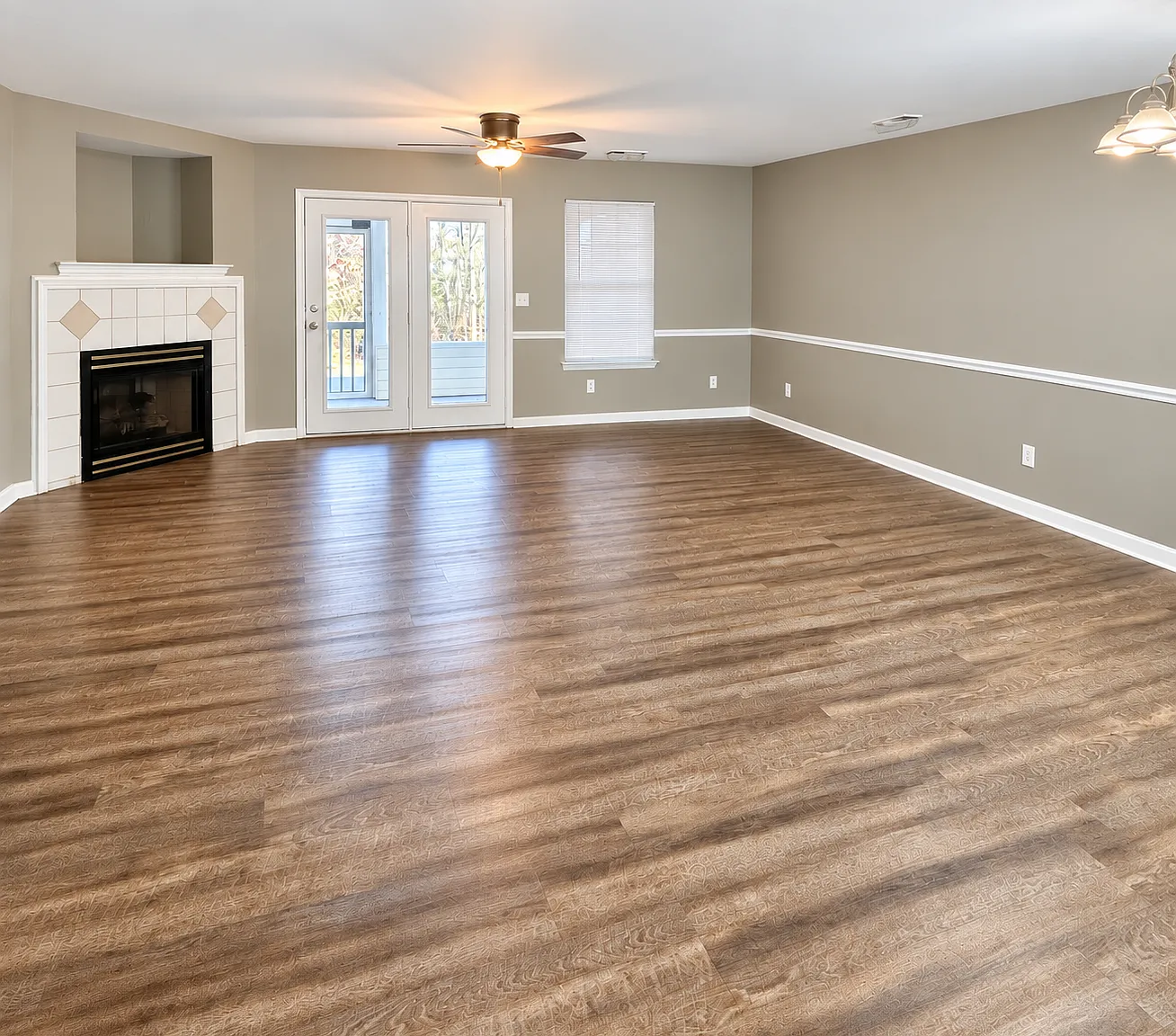 2 bed, 1280 sqft, $1,560 — Photo 2
