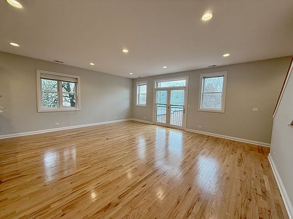 3rd image of 5558 W Edmunds St #1R