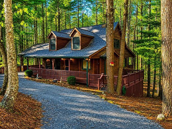 2nd image of 63 Misty Oaks Ct
