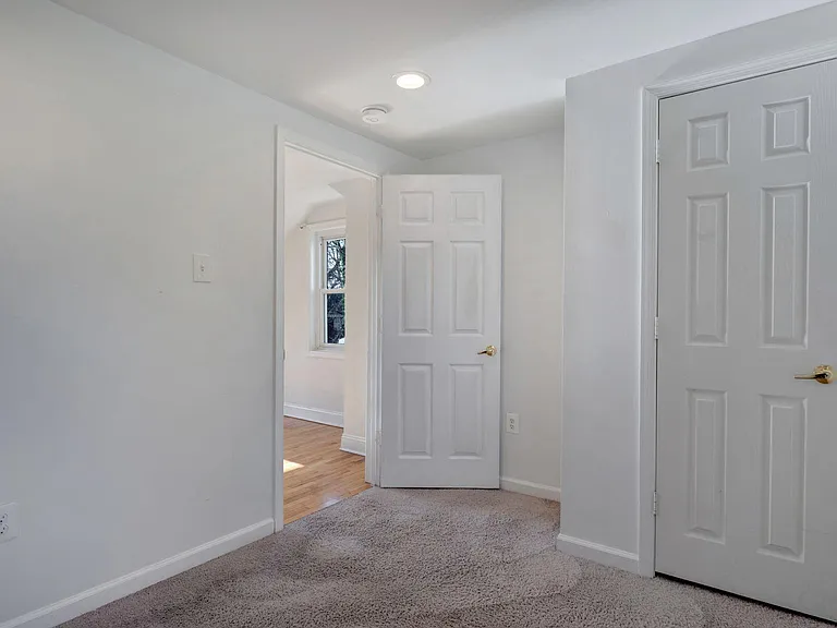 1604 Woodhill Ct — Photo 17