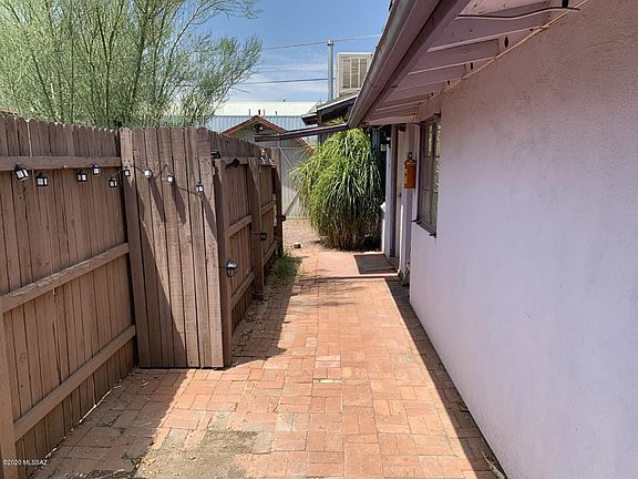 5th image of 2407 N Loretta Dr
