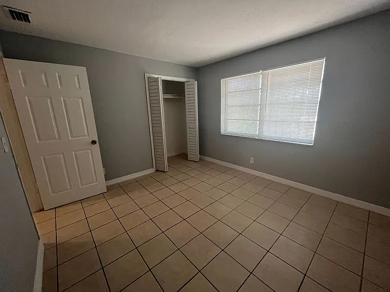 1100 Henrietta Ave — Photo 9