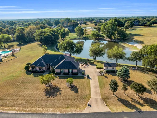 402 Seneca Dr, Waxahachie, TX 75165