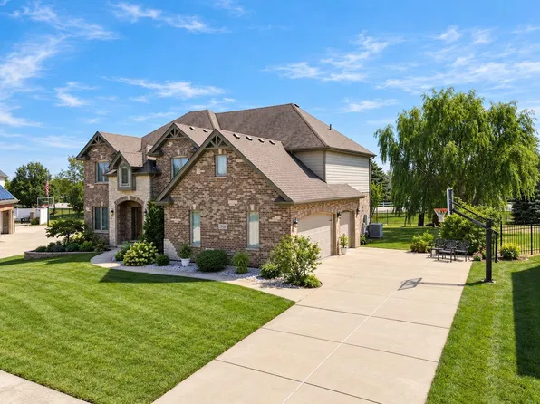 13100 Ballycastle Ct, Lemont, IL 60439