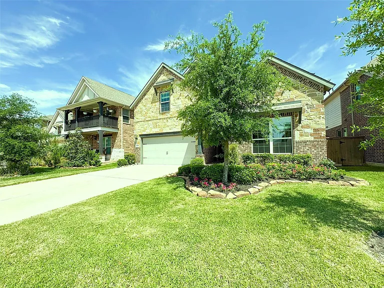 6710 Gallinas Way — Photo 2