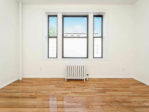 2nd image of 2119 27th St #1