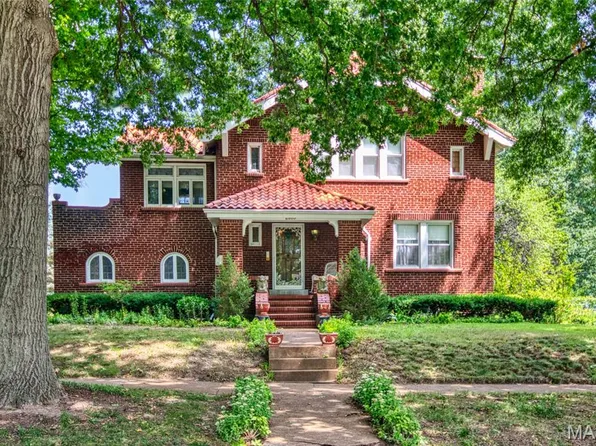 2910 Hatherly Dr, Saint Louis, MO 63121