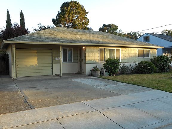 2nd image of 1047 East Tennessee Ct