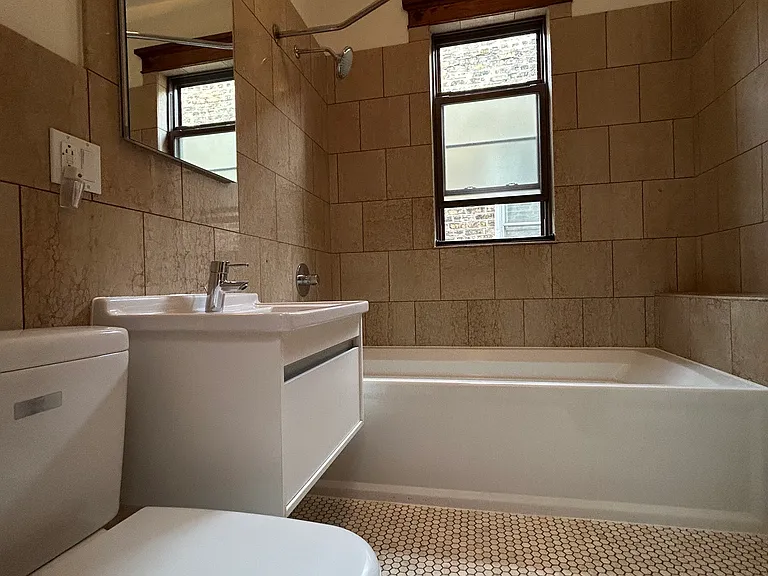 2113 N Springfield Ave #2 — Photo 12