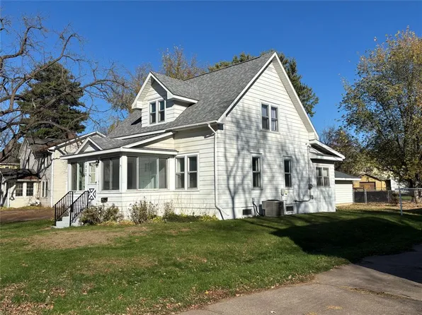 1820 Main Street, Bloomer, WI 54724