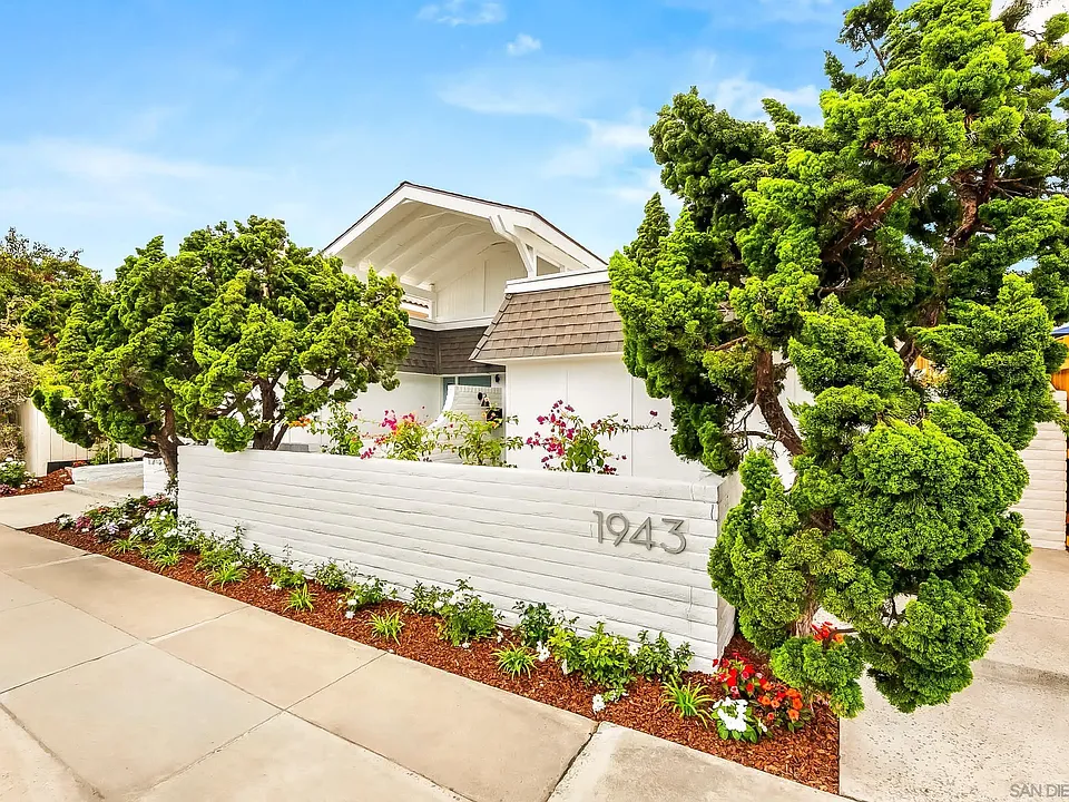 1943 Coast Blvd