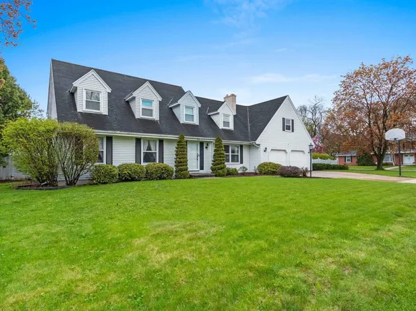 618 Bordeaux Rue, Green Bay, WI 54301
