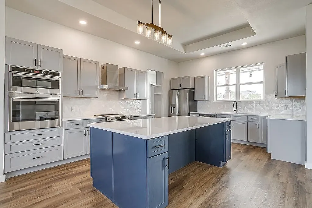 4 bed, 3.5 bath, 2629 sqft, $3,500 — Photo 3