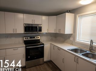 1544 Revere Cir, Schaumburg, IL 60193