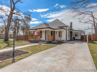 517 E 6th St, Claremore, OK 74017