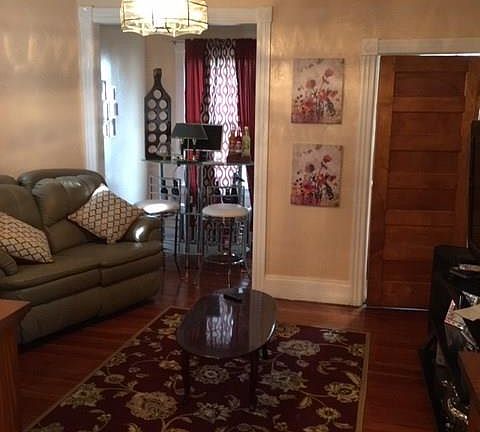 2nd image of 125 Reservoir Ave