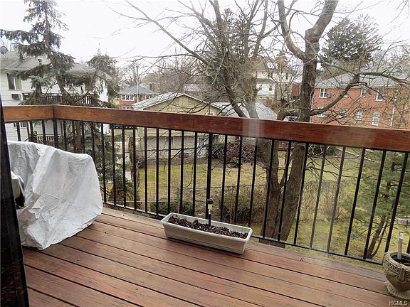 4th image of 20 Bronxville Glen Dr APT 5