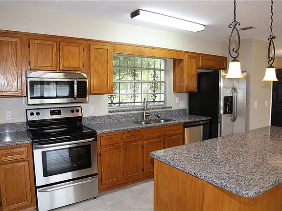 5th image of 2506 Oak Run Blvd