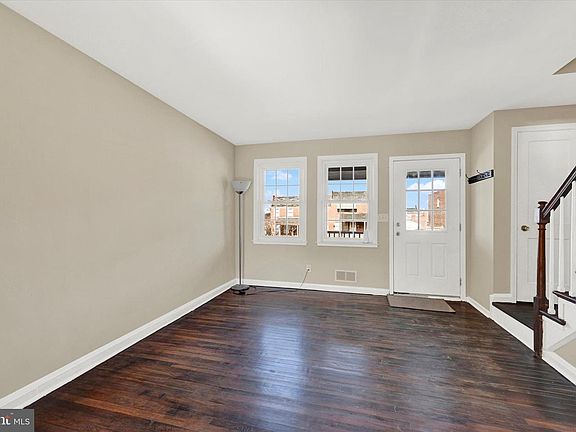 3rd image of 7007 Bank St