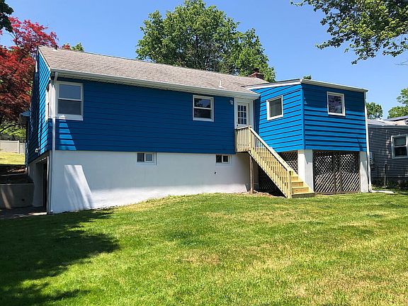 2nd image of 22 Garfield Ave