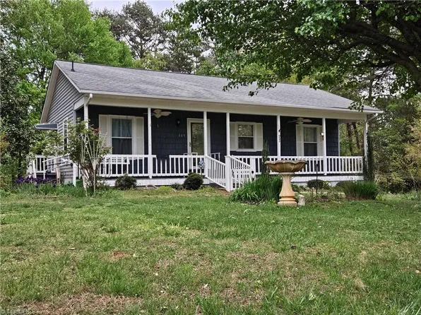 149 Briarwood Knollwood St, State Road, NC 28676