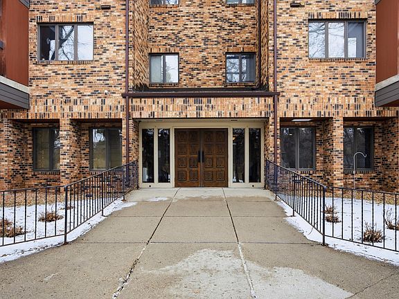 2nd image of 420 6th Ave S APT 303