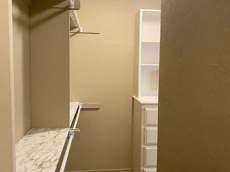 324 Madison Place Dr — Photo 15