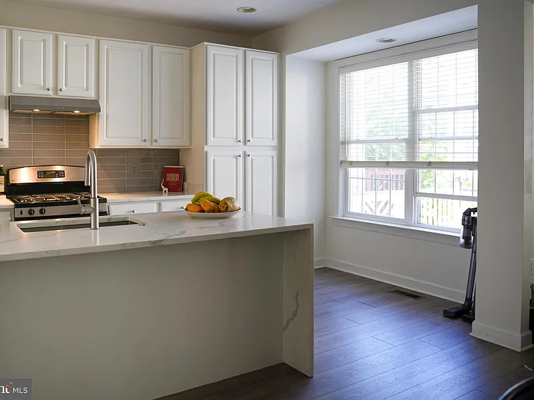 4658 Hummingbird Ln — Photo 9