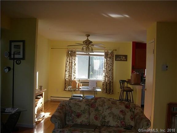3rd image of 60 Lawn Ave APT 5