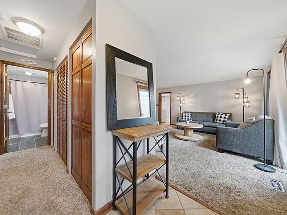 4th image of 1344 Wakeby Ln #434
