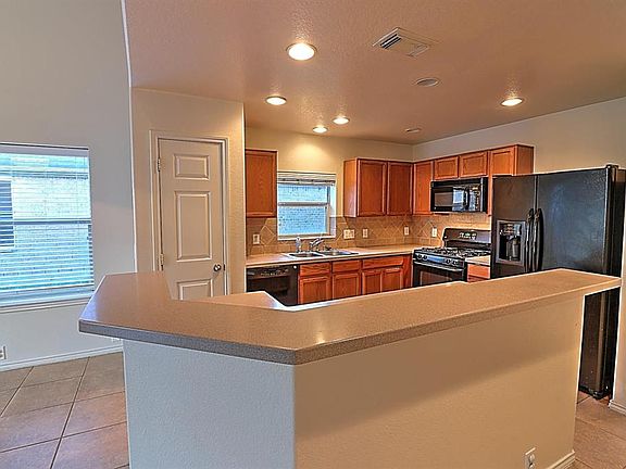 3rd image of 16411 Mountainhead Dr