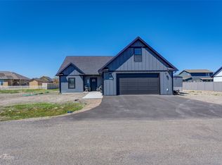 3828 Lovegrass Ln, Helena, MT 59602