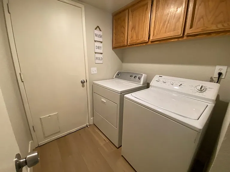 8524 Oak Harbour Ct — Photo 23