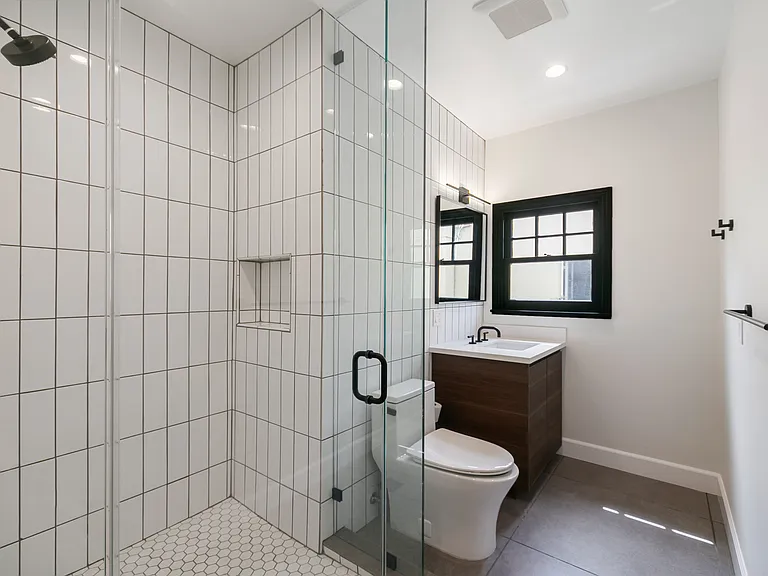 460 N Sierra Bonita Ave #460 — Photo 25