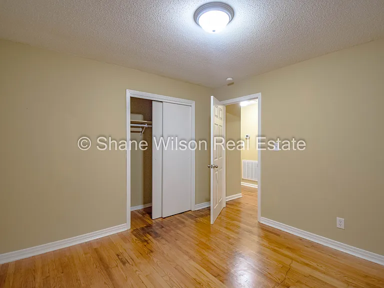 804 Henderson Ave — Photo 13