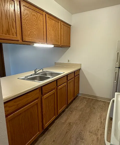 Lakewood Apartments — Photo 5