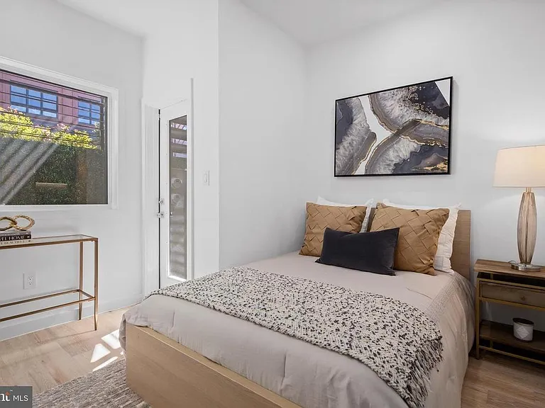 808 13th St NE #808B — Photo 12