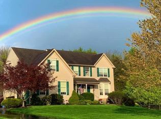25 Greenshire Blvd, Schwenksville, PA 19473