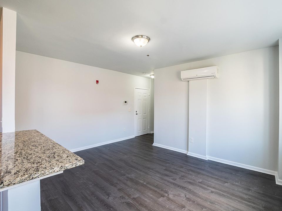 1st image of 1501 W Allegheny Ave Unit 414