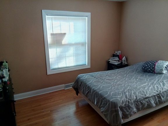 4th image of 17 E 140th Ct