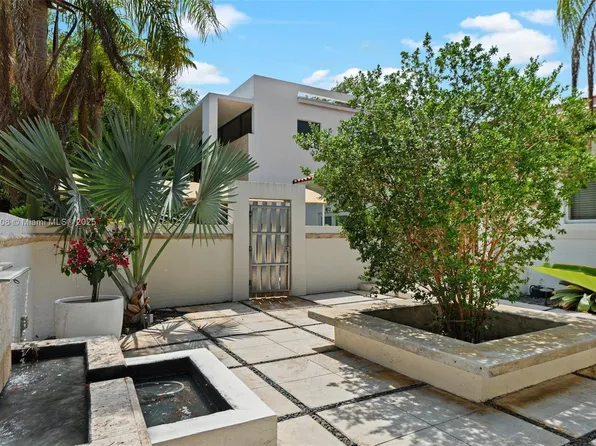 1771 Wa Kee Na Dr, Miami, FL 33133